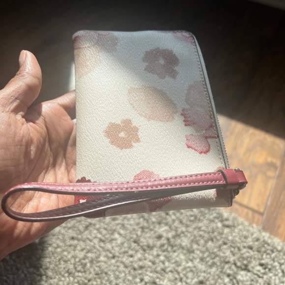 Coach Small Corner Zip Wristlet featuring a floral brushstroke design #1764 - Picture 5 of 11